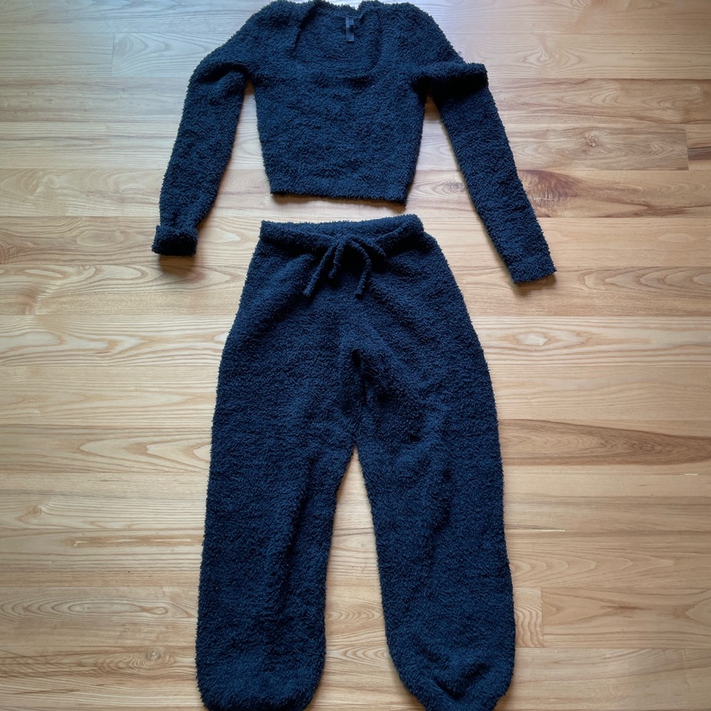 SKIMS cozy set crop top and joggers